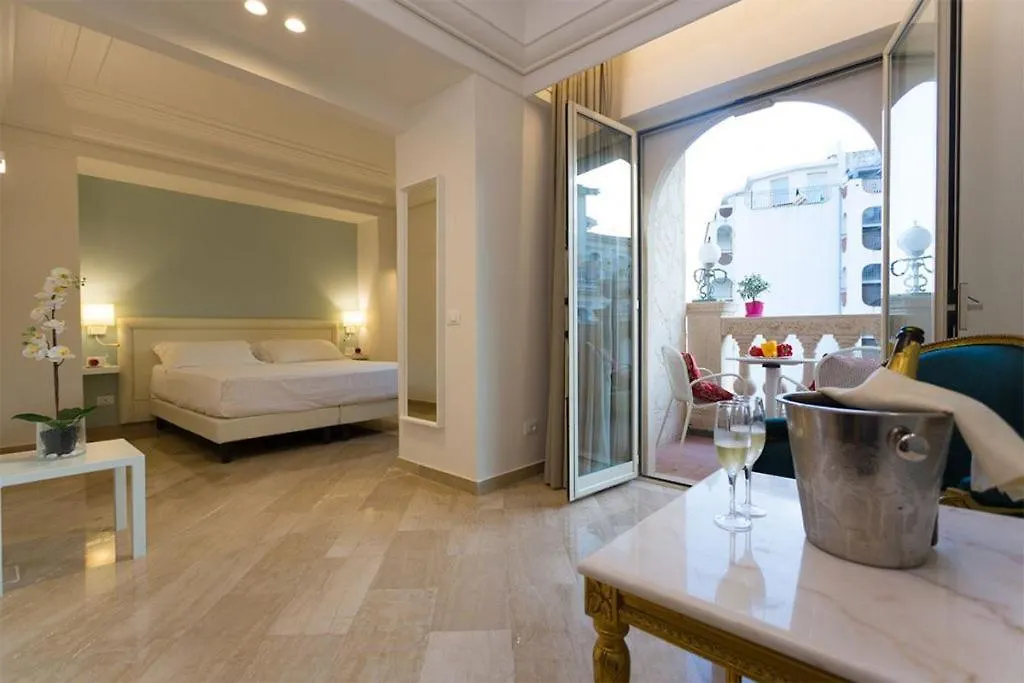 Hellenia Yachting Hotel & Spa Giardini-Naxos 4*,