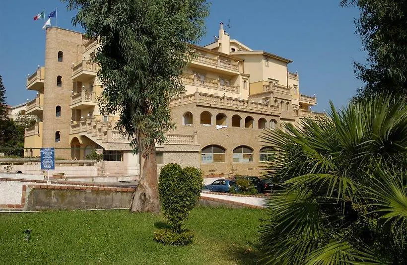 Hellenia Yachting Hotel & Spa Giardini Naxos